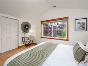 8517 B Stone Avenue N, Seattle WA 98103