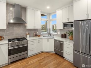 1516 Bigelow Avenue N, Seattle WA 98109