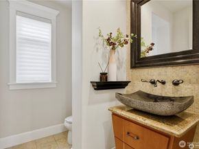 217 7th Avenue W, Kirkland WA 98033