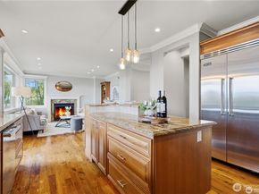 217 7th Avenue W, Kirkland WA 98033