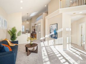120 Newport Way NW 16, Issaquah WA 98027