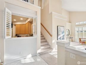120 Newport Way NW 16, Issaquah WA 98027