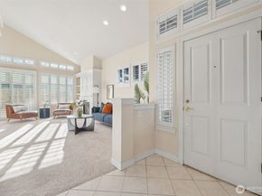 120 Newport Way NW 16, Issaquah WA 98027