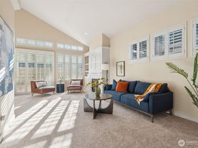 120 Newport Way NW 16, Issaquah WA 98027