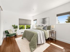 3221 SW Avalon Way 105, Seattle WA 98126