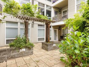 3221 SW Avalon Way 105, Seattle WA 98126