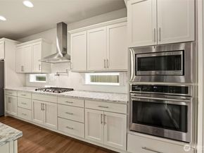 29 242nd Street SE, Bothell WA 98021