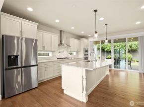 29 242nd Street SE, Bothell WA 98021