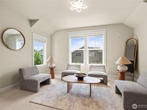 29 242nd Street SE, Bothell WA 98021
