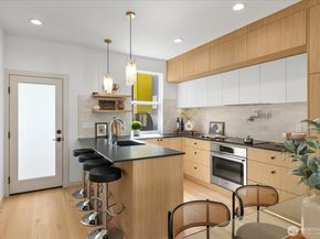 4416 Corliss Avenue N B, Seattle WA 98103