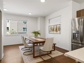 15865 NE 14th Road, Bellevue WA 98008