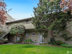 4806 Terrace Drive NE 4806, Seattle WA 98105