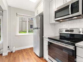 4806 Terrace Drive NE 4806, Seattle WA 98105