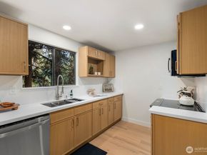 25529 SE 159th Street, Issaquah WA 98027