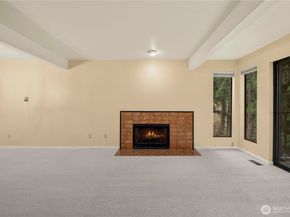 3911 108th Avenue NE B203, Bellevue WA 98004
