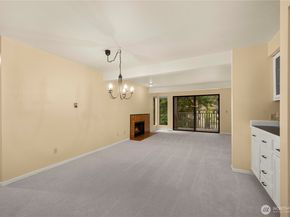 3911 108th Avenue NE B203, Bellevue WA 98004