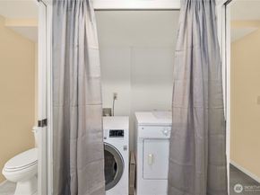 3911 108th Avenue NE B203, Bellevue WA 98004