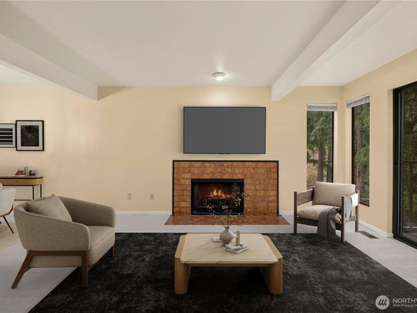 3911 108th Avenue NE B203, Bellevue WA 98004