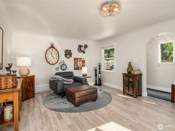 4014 SW 98th Street, Seattle WA 98136