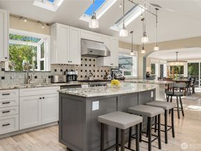 4014 SW 98th Street, Seattle WA 98136