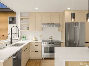 1319 E Denny Way, Seattle WA 98122