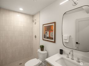 1319 E Denny Way, Seattle WA 98122