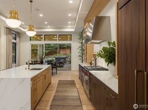 2131 104th Place SE, Bellevue WA 98004