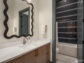 2131 104th Place SE, Bellevue WA 98004