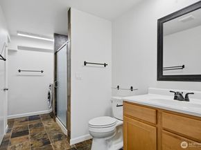 20210 107th Avenue NE, Bothell WA 98011