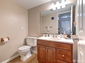 8823 Holly Dr E206, Everett WA 98208