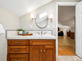 25845 SE 152 Street, Issaquah WA 98027