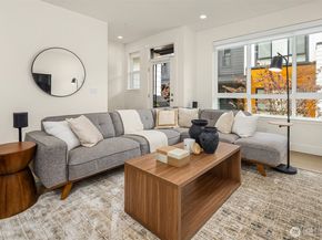 18412 96th Drive NE B, Bothell WA 98011