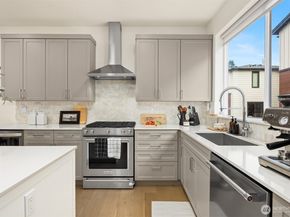 18412 96th Drive NE B, Bothell WA 98011