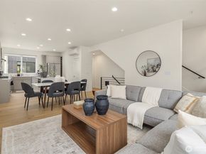 18412 96th Drive NE B, Bothell WA 98011