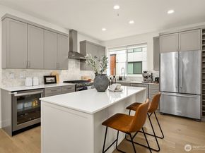 18412 96th Drive NE B, Bothell WA 98011