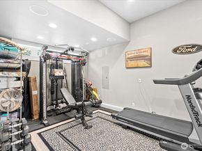 8907 NE 152nd Place, Bothell WA 98011