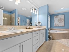 8907 NE 152nd Place, Bothell WA 98011
