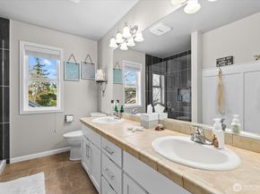 8907 NE 152nd Place, Bothell WA 98011