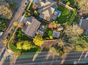 8907 NE 152nd Place, Bothell WA 98011