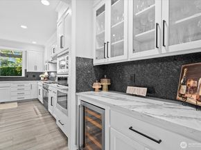 8907 NE 152nd Place, Bothell WA 98011
