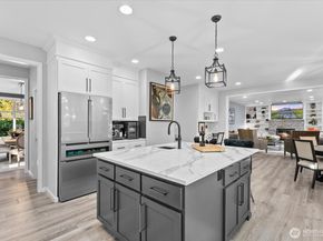 8907 NE 152nd Place, Bothell WA 98011