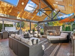 8907 NE 152nd Place, Bothell WA 98011