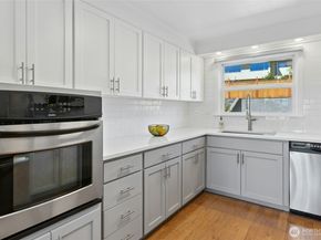 17154 NE 5th Street, Bellevue WA 98008