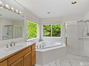 18636 172nd Place SE, Renton WA 98058