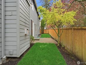 11914 82nd Place NE, Kirkland WA 98034