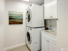 53 Cascade Ky, Bellevue WA 98006