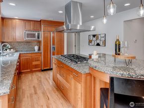 53 Cascade Ky, Bellevue WA 98006