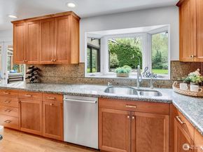 53 Cascade Ky, Bellevue WA 98006