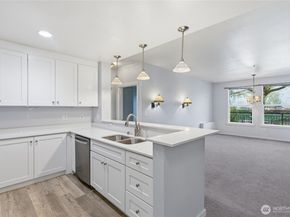 55 Williams Avenue S 104, Renton WA 98057