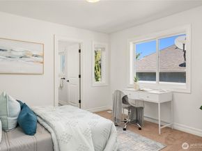 2455 30th Avenue NE, Issaquah WA 98029